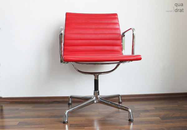 Vitra EA108 Aluminium Chair